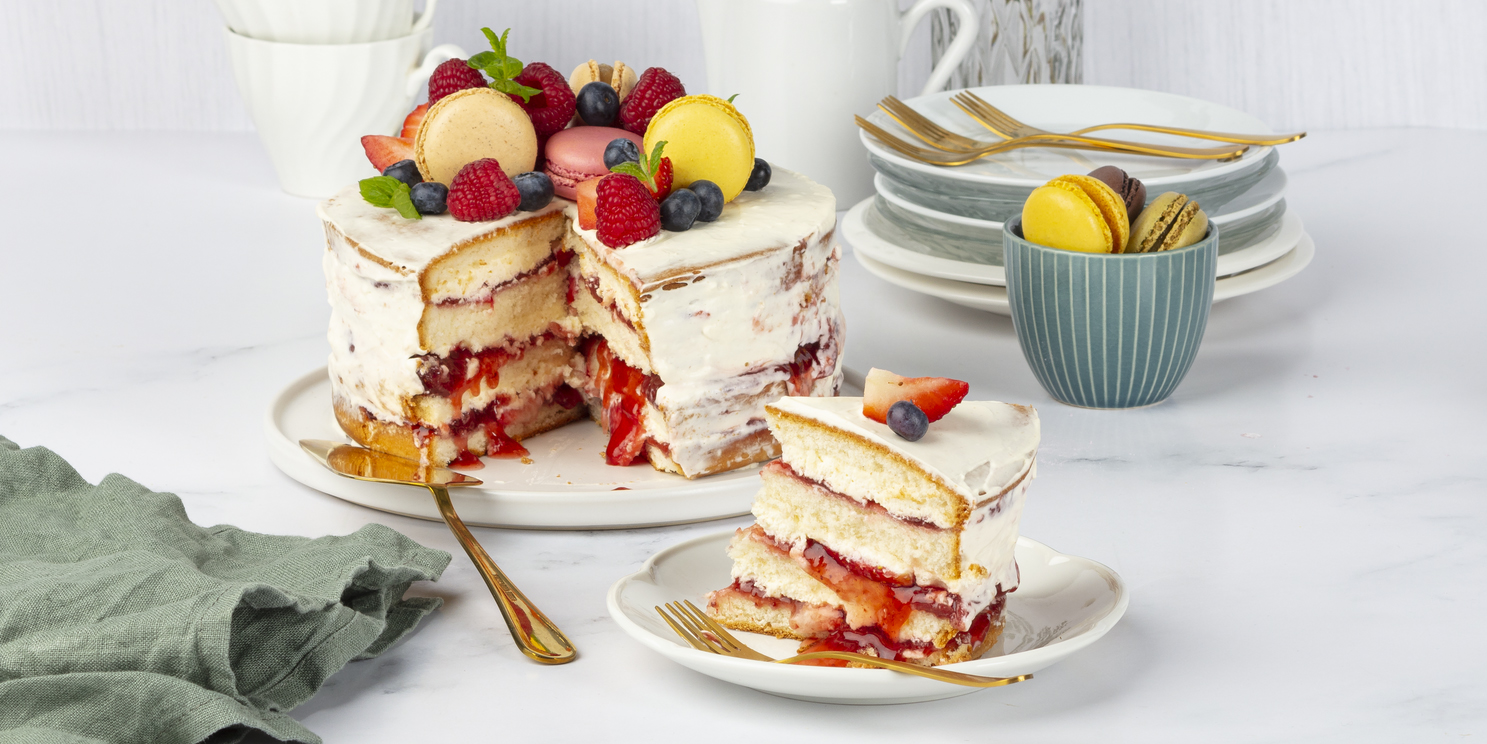 Mansikkainen Naked Cake