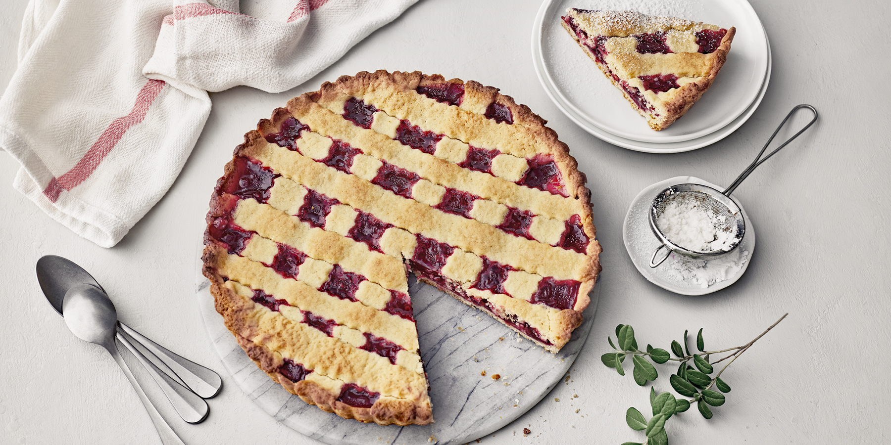 Puolukkapiirakka – linzer torte