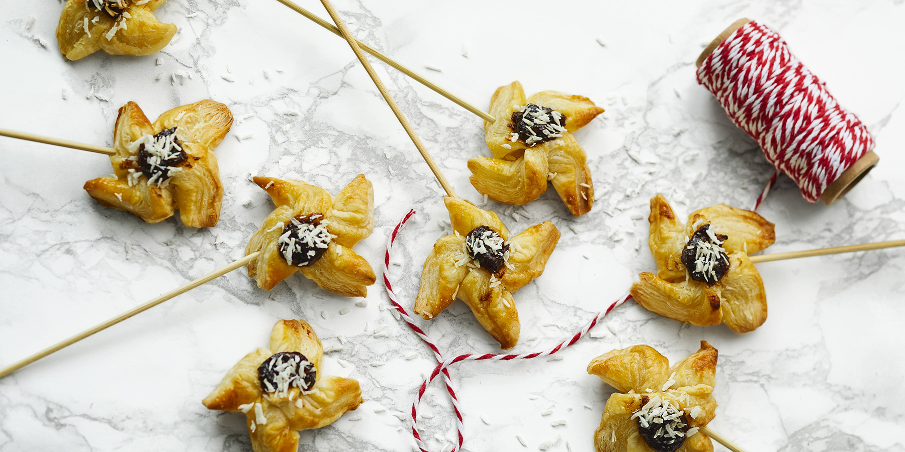 Pienet luumu-kookoshyrrät