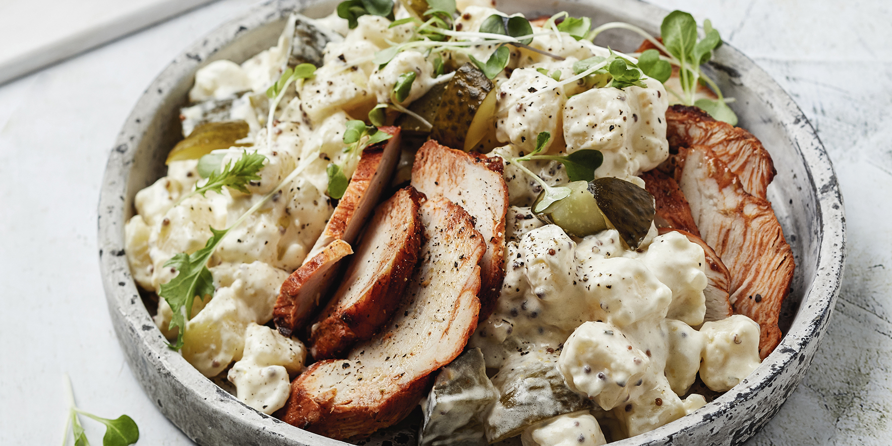 Sinappinen kana-perunasalaatti