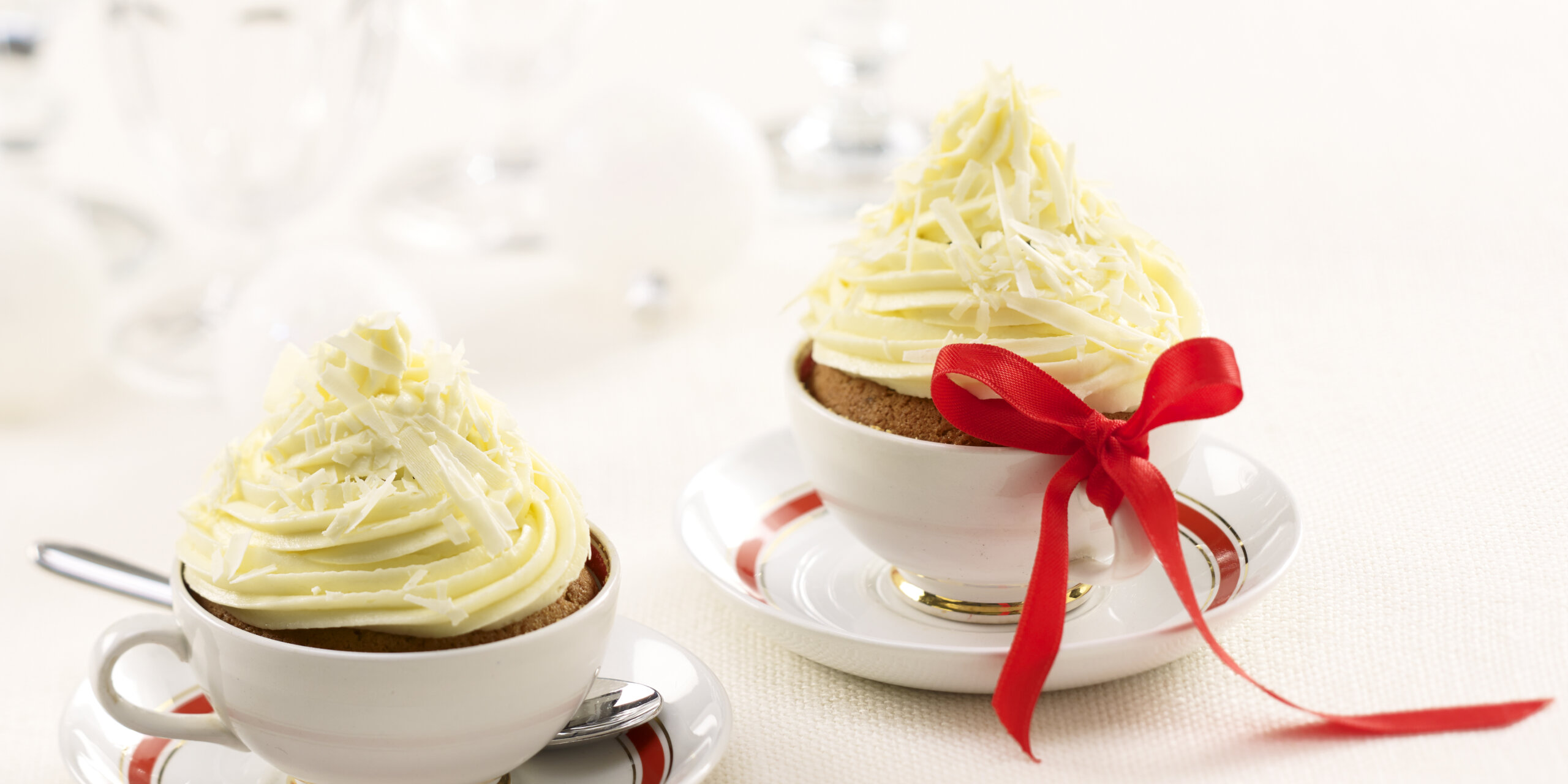 Joulun omena-kaneli kuppikakut