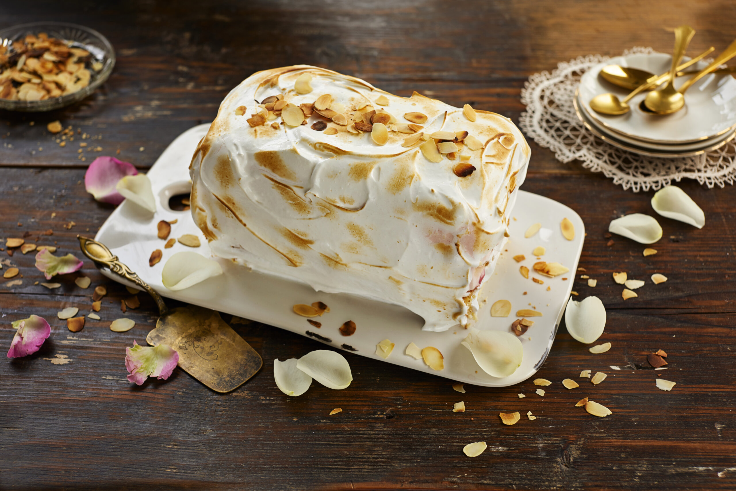 Muhkea jäätelökakku