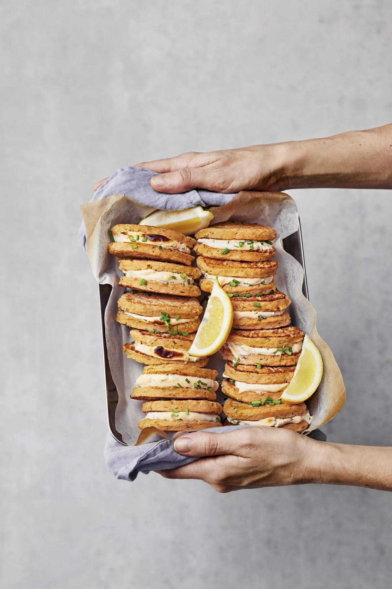 Kuvassa täytettyjä kalamurekepihvejä.